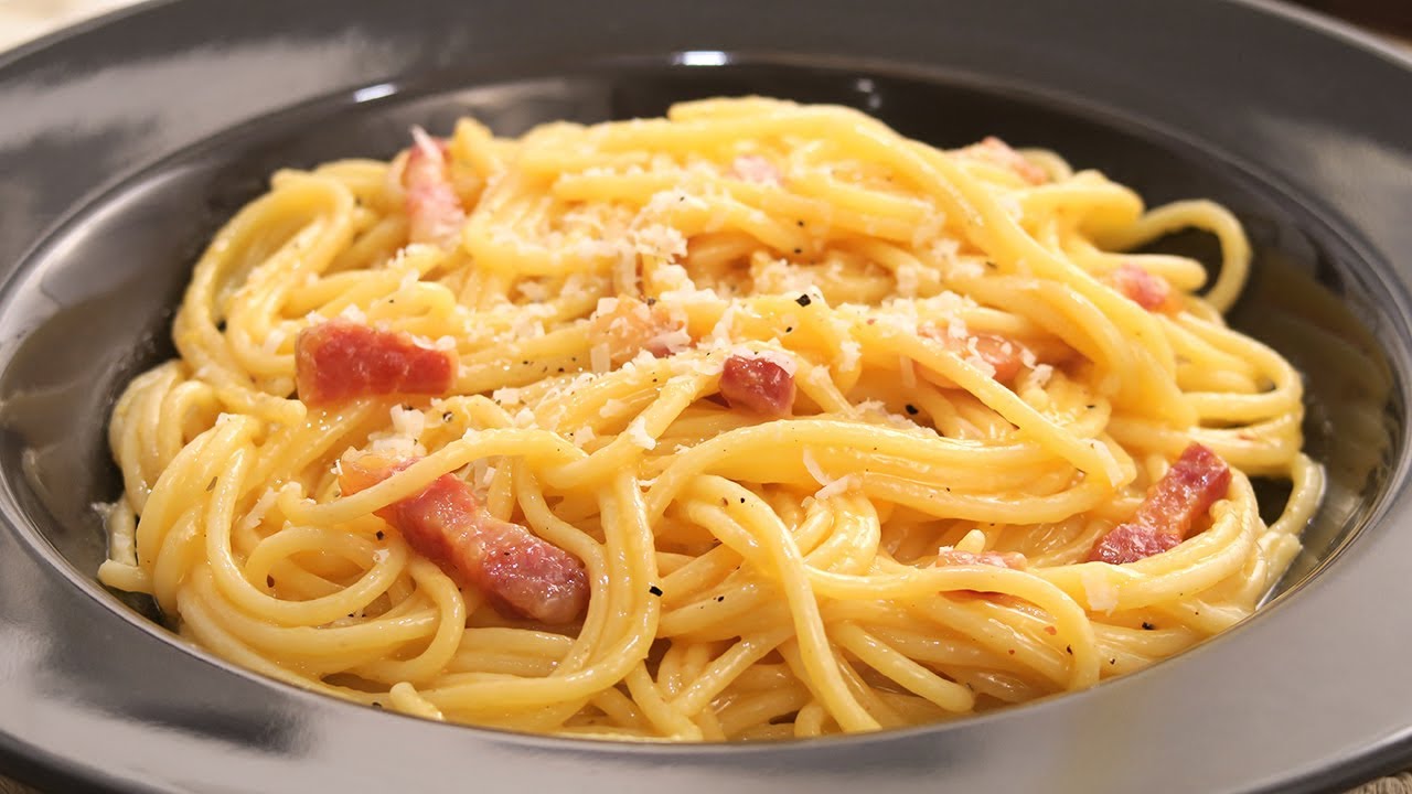 Espaguetis con Salsa Carbonara Italiana | Receta muy Fácil y Rápida!