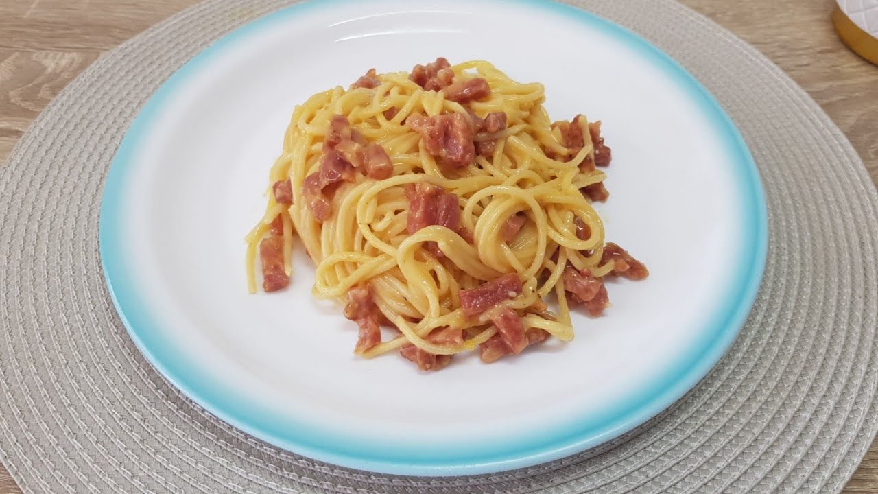spaghetti carbonara italianos