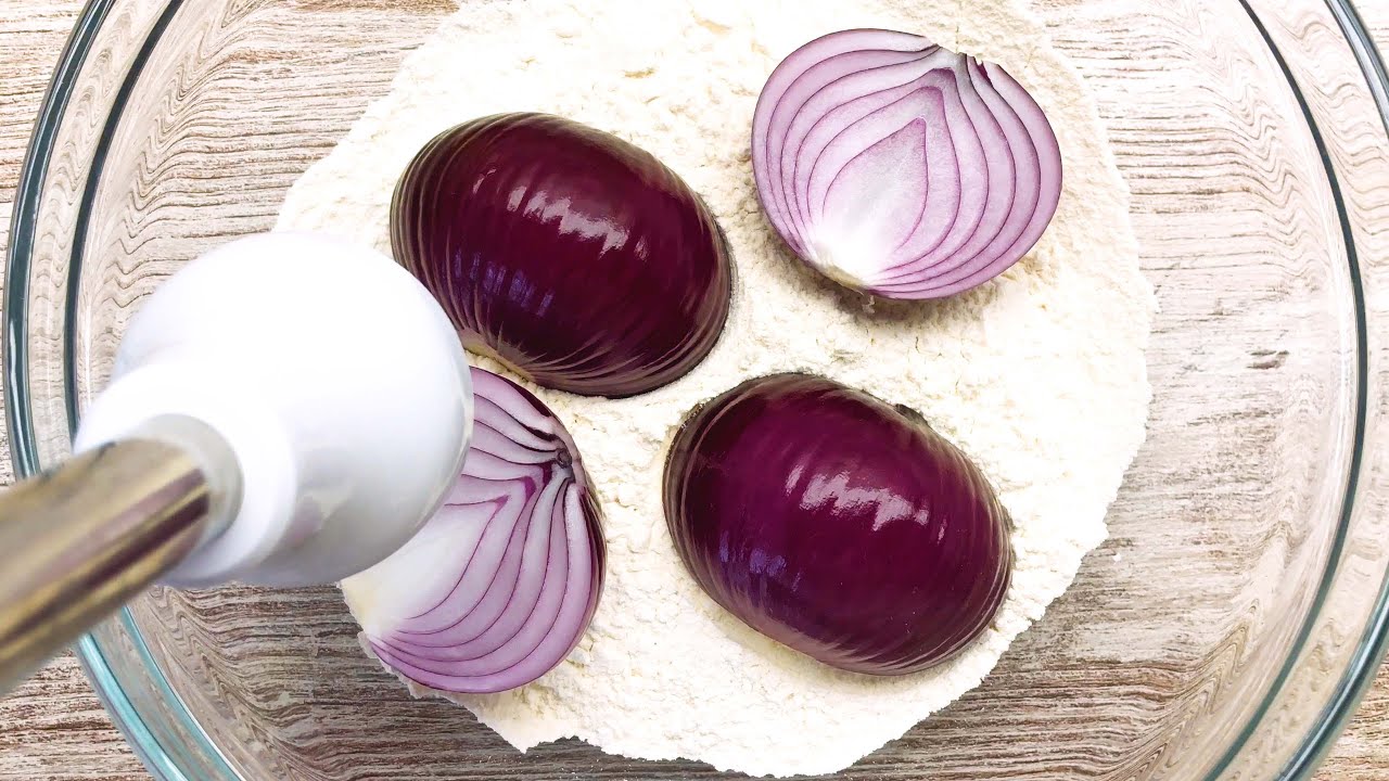 Mezcle la cebolla con la harina para obtener una receta increíble. Fácil de preparar.