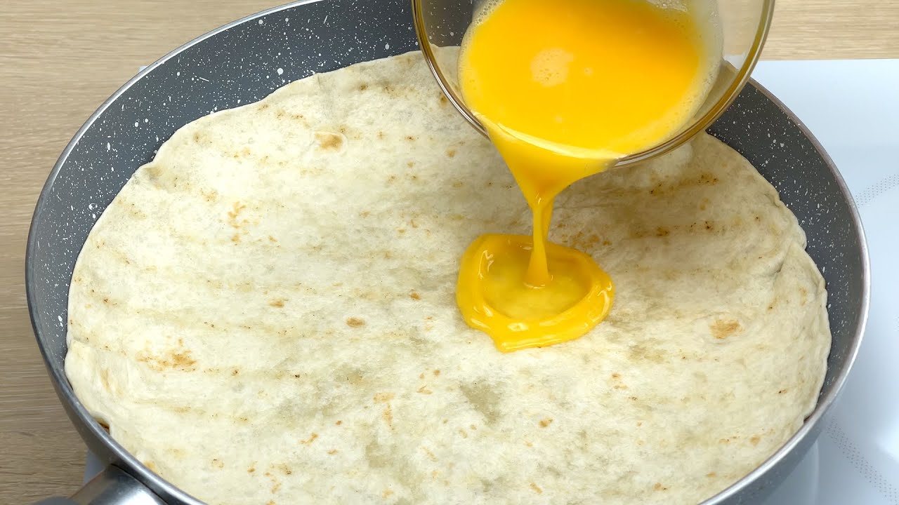 ¡Solo vierte el huevo sobre la tortilla y el resultado será increíble! # 95