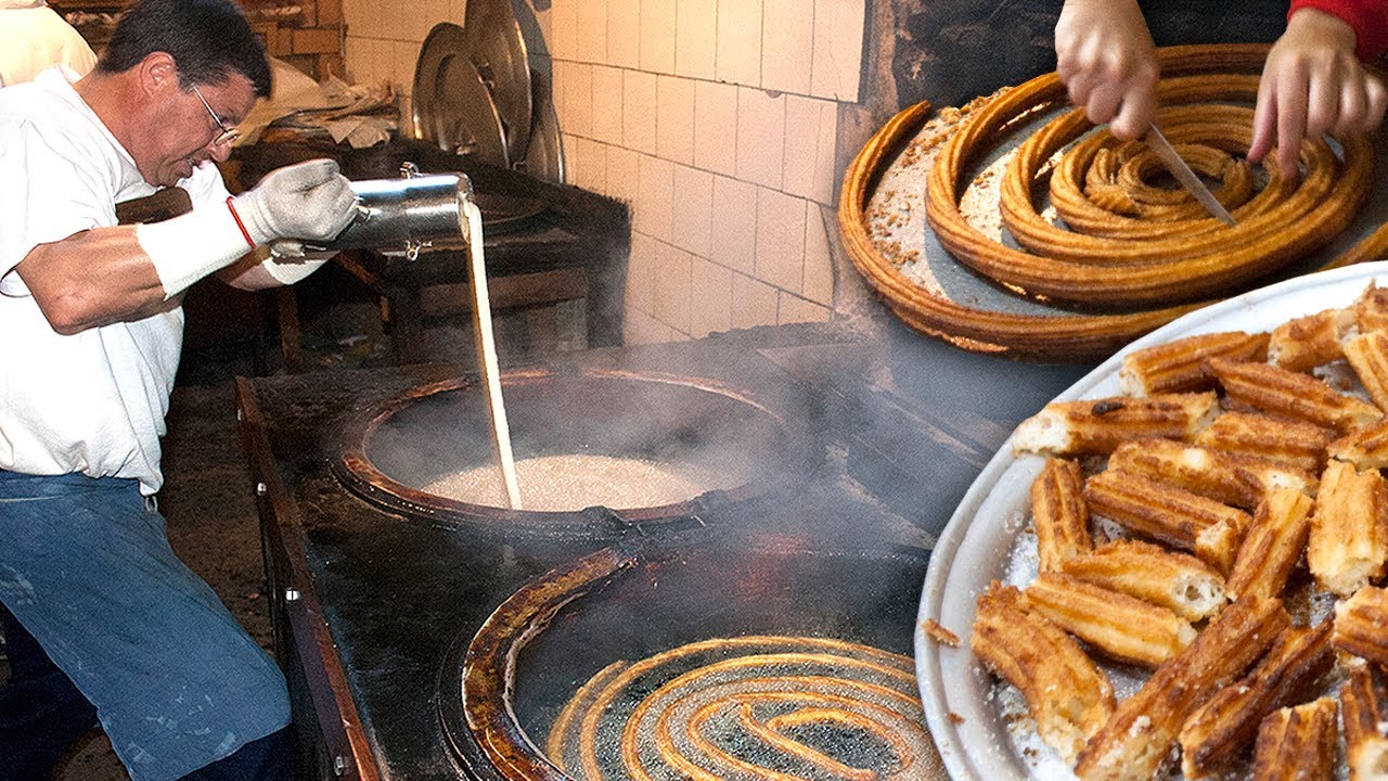 CHURROS artesanos. Elaboración tradicional de masa y roscas en la Churrería La Mañueta | Documental
