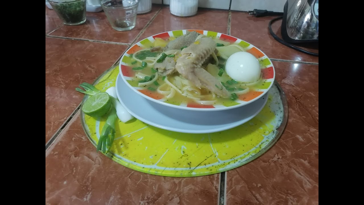 comida peruana/ caldo de gallina/cocinero Bombero