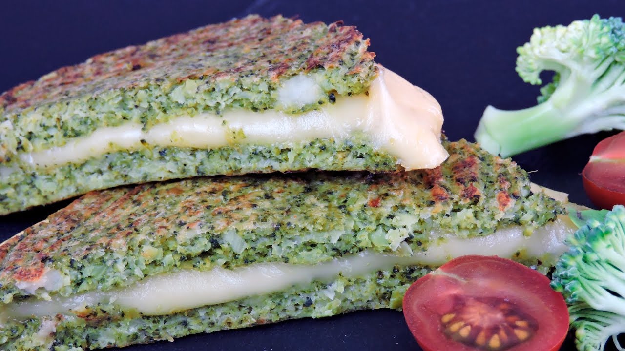 Sándwich de queso con pan de brócoli