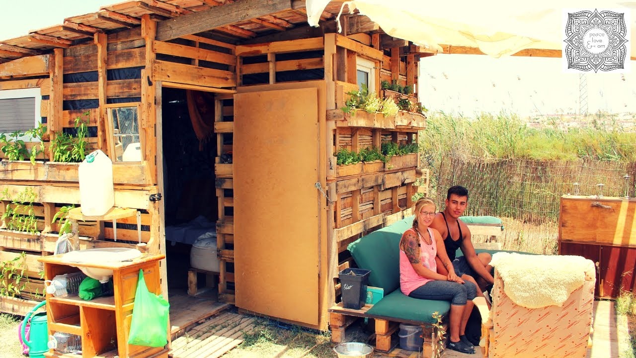 Casa propia por 50 euros - Autosuficiente y sostenible en una casa de paletas.