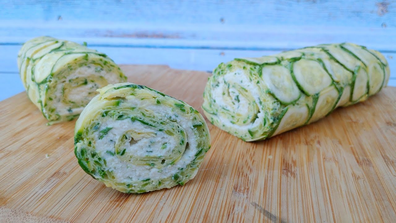 Una nueva forma de comer calabacín | Rollo de zucchini, relleno y al horno