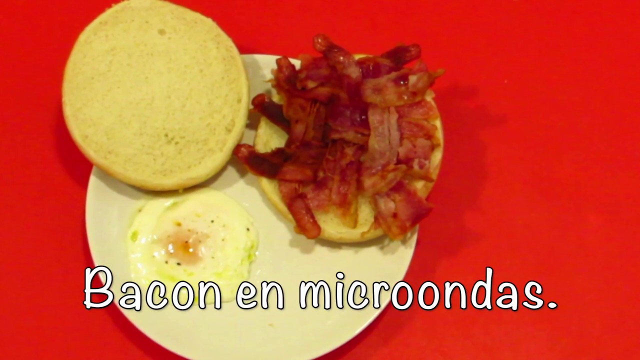 La mejor manera de hacer bacon en microondas para hamburguesas y huevos.