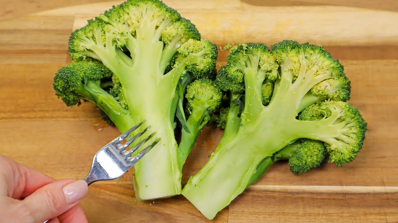 Si tienes un tenedor y brócoli, ¡haz esta cena saludable! ¡Rapido y facil!