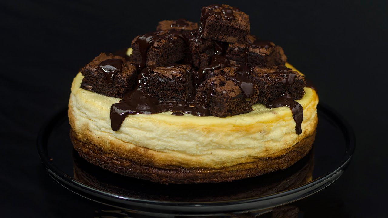 Brownie Cheesecake | New York Style Chocolate Brownie Bottom Cheesecake with a ganache drip