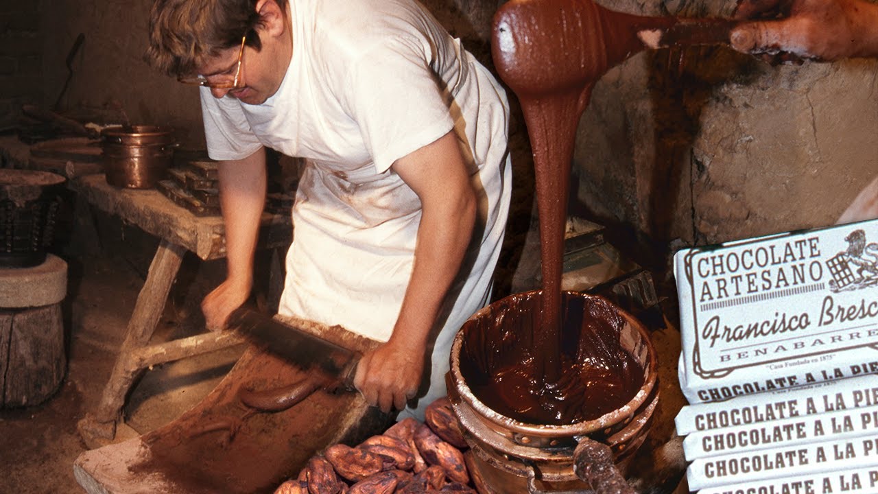CHOCOLATE artesano del siglo XIX. Receta y elaboración tradicional a la piedra | Documental