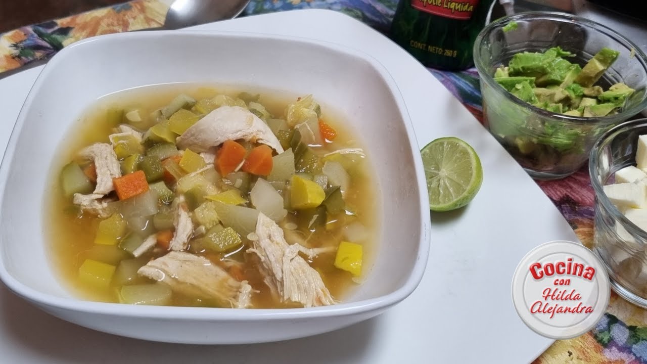 Como hacer un rico CALDO DE POLLO CON VERDURAS, muy fácil de preparar!