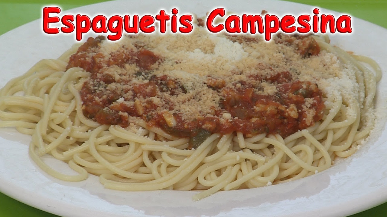 Espaguetis Campesina, con tomate, pimientos y queso