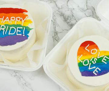 Best PRIDE lunchbox cakes! How to make Korean lunchbox/bento cakes! EASY mini rainbow cake tutorial!