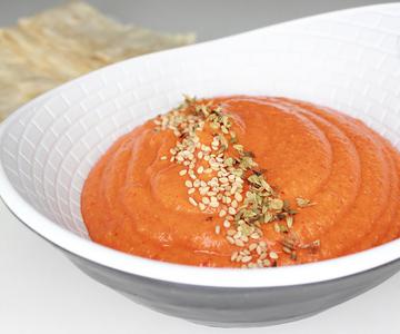 Hummus de garbanzos y pimientos del piquillo | Receta casera y fácil