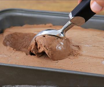 Receta fácil de Helado de Chocolate casero (Tan sólo 3 ingredientes)
