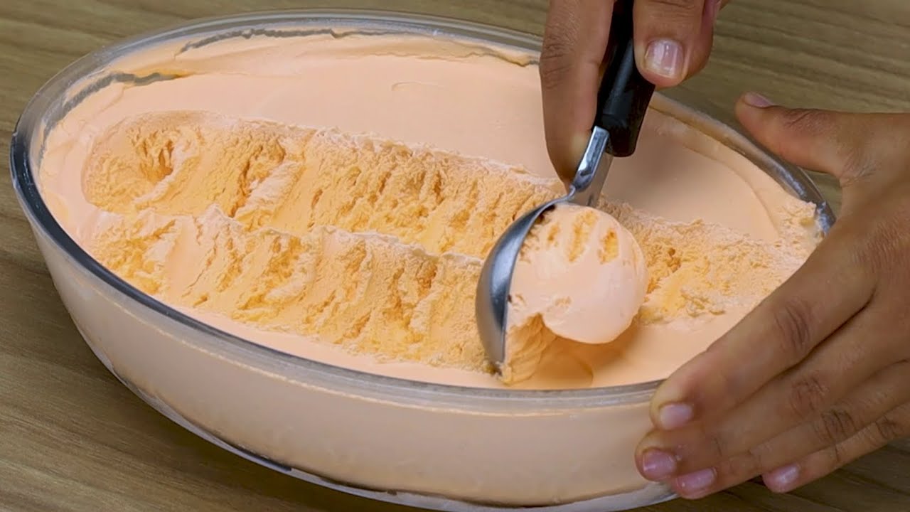 Hola a todos, hoy vamos a hacer un helado casero con jugo de naranja. Súper fácil y delicioso.