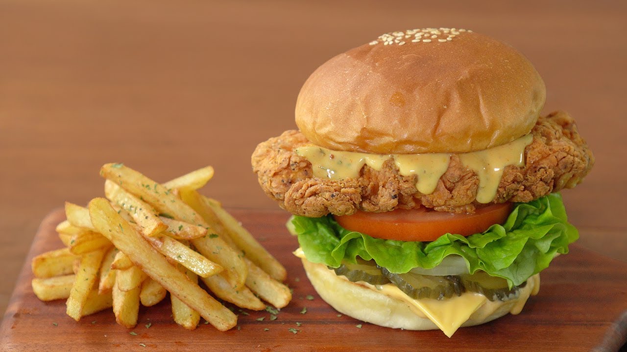 La mejor hamburguesa de pollo crujiente en casa:: Mejor que para llevar:: Receta de pollo frito