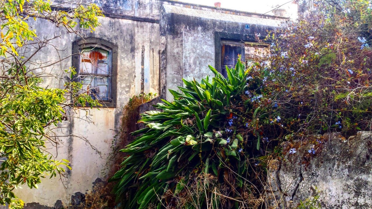 CASA ABANDONADA con SORPRENDENTES COSAS en su INTERIOR Estancias
