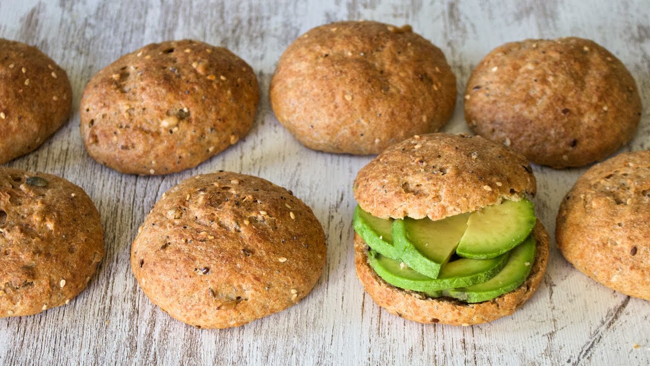 Pan de ESPELTA integral con SEMILLAS. ¡Desayuno más saludable! ☕️🍞 #vegano