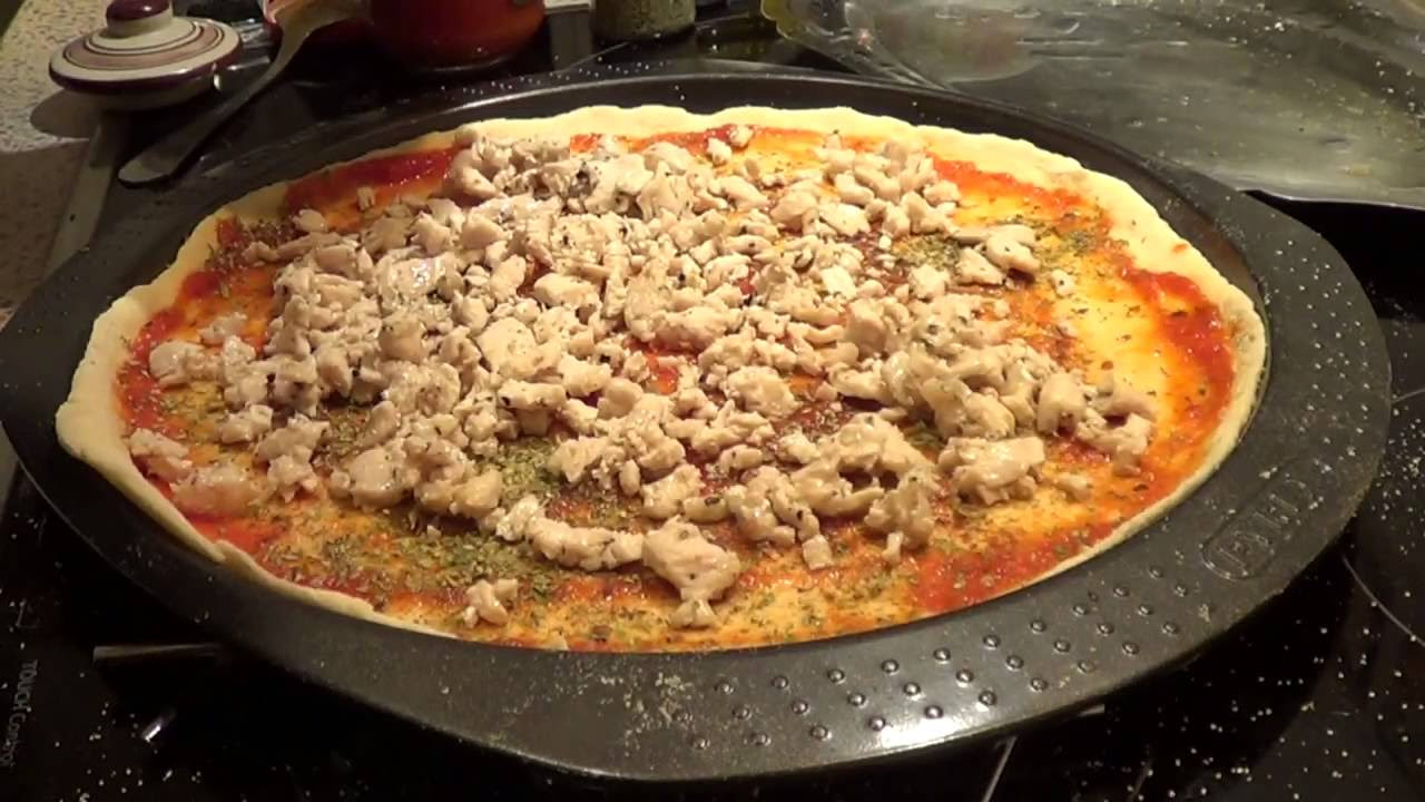 Pizza de pollo y pimiento, facil y rica, paso a paso.