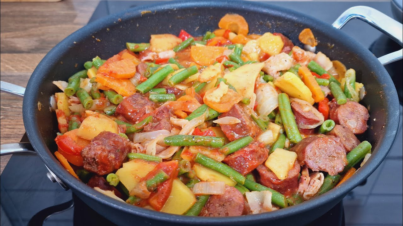 ¡Una receta de cena muy rápida para la familia! ¡Patatas con verduras se deshacen en la boca!