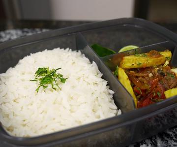 Almuerzo fácil y delicioso para llevar al trabajo || Lomo saltado