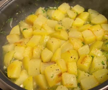 Como HACER PATATAS AL AJILLO Fáciles y Ricas