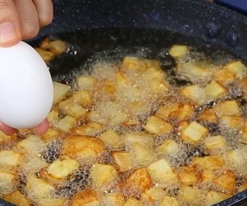 Cuando hago patatas fritas como estas, ¡todos me preguntan por la receta!