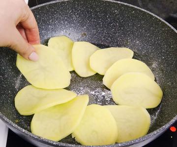 Deliciosa como las patatas fritas, ¡la cena está lista en 10 minutos! Receta de papa fácil y rápida