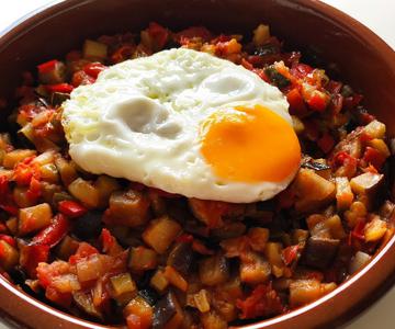 🍲 Receta de PISTO MANCHEGO casero tradicional con berenjena 🌶️| Paso a paso|🍅 Delicioso