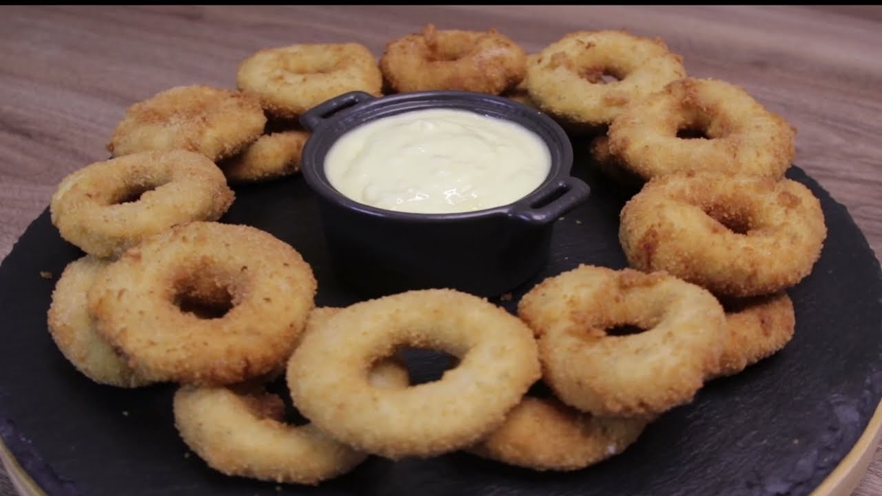 Cómo hacer crocantes de nuggets de pollo y salsa de queso y ajo Receta de nuggets