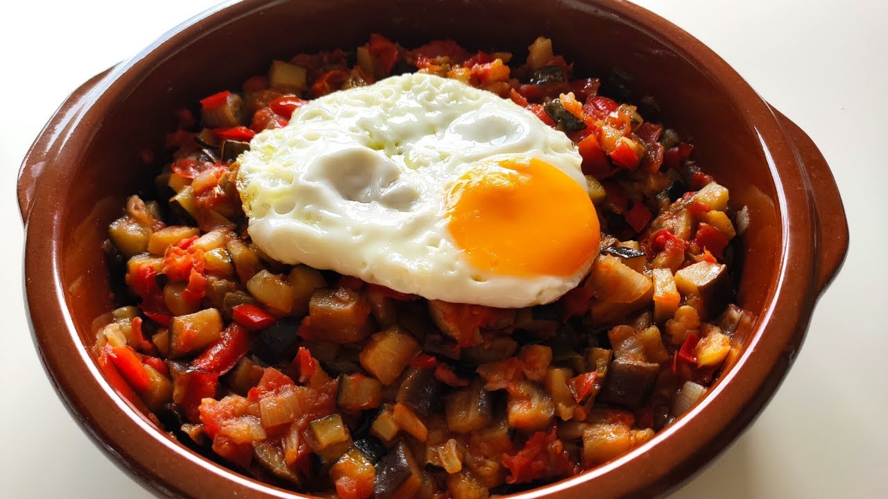 🍲 Receta de PISTO MANCHEGO casero tradicional con berenjena 🌶️| Paso a paso|🍅 Delicioso