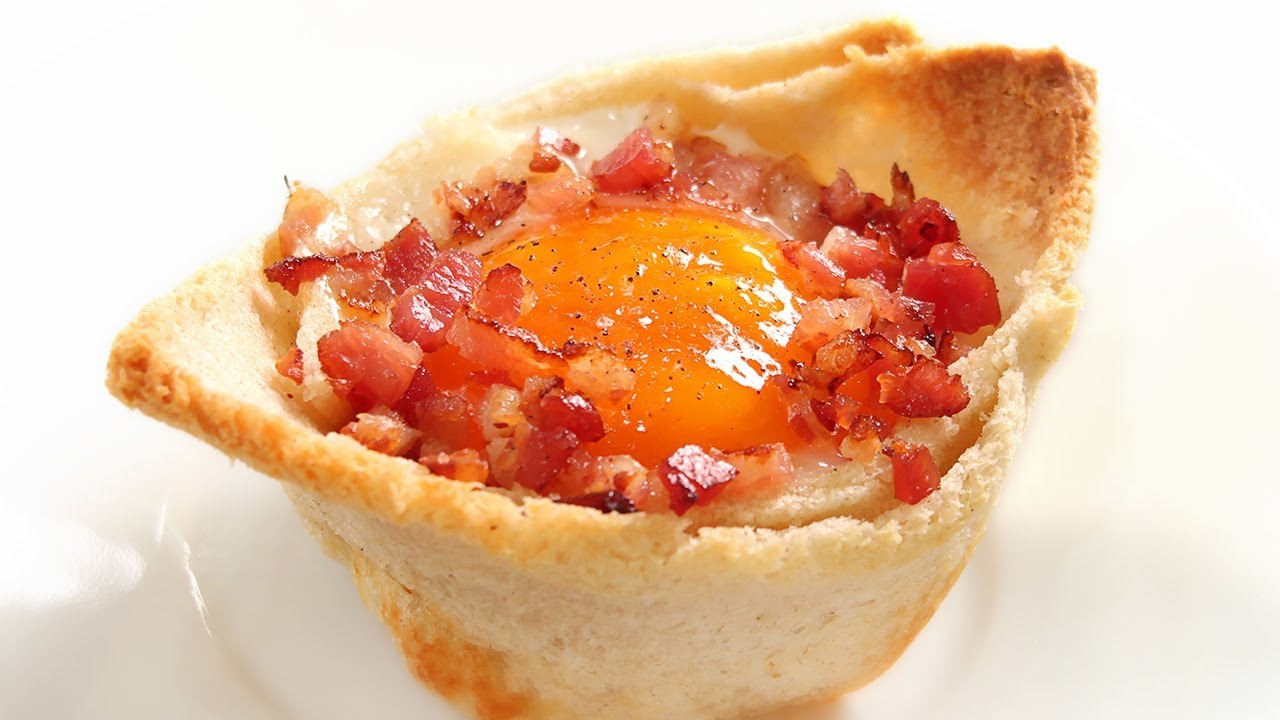 Taza de Pan rellena con Queso, Huevo y Bacon | Desayuno Fácil y Rico